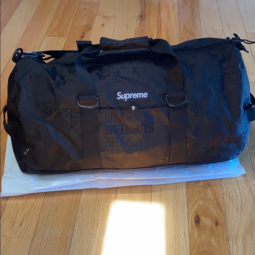 Supreme ss19 duffel bag